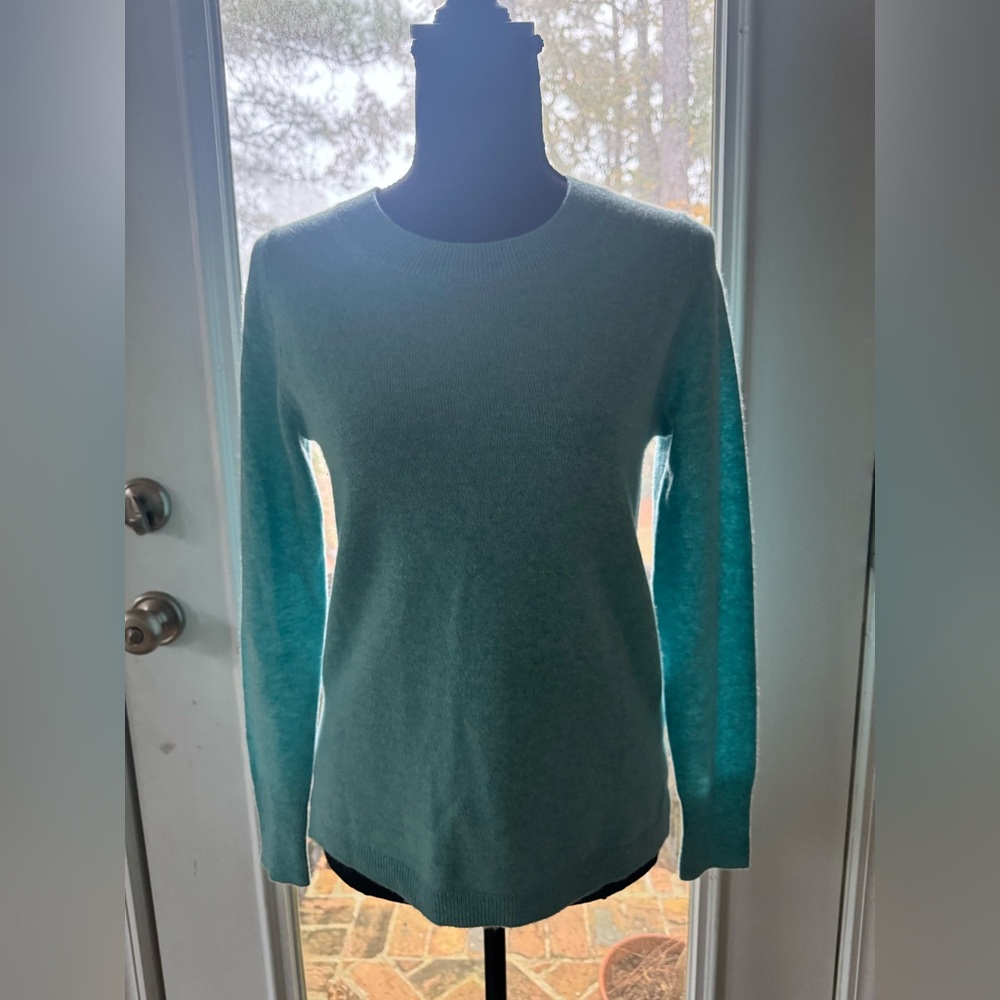 J crew long sleeve teal color cashmere crew neck sweater size XS